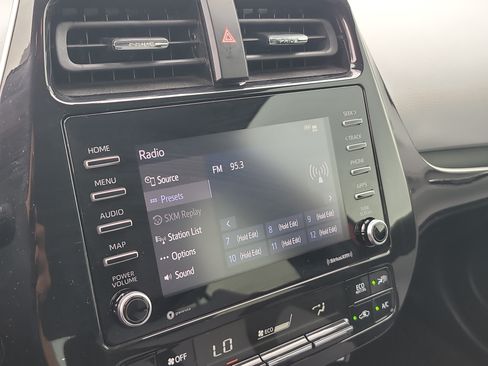 Used 2022 Toyota Prius LE FWD image 20