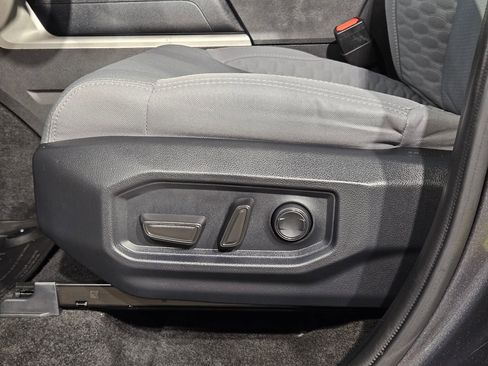 Used 2025 Toyota Tundra SR5 AWD/4WD image 22