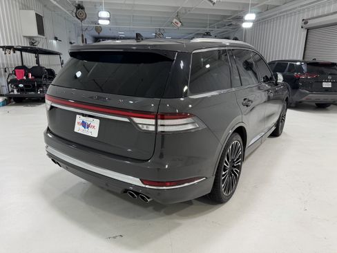 Used 2022 Lincoln Aviator Black Label AWD/4WD image 5