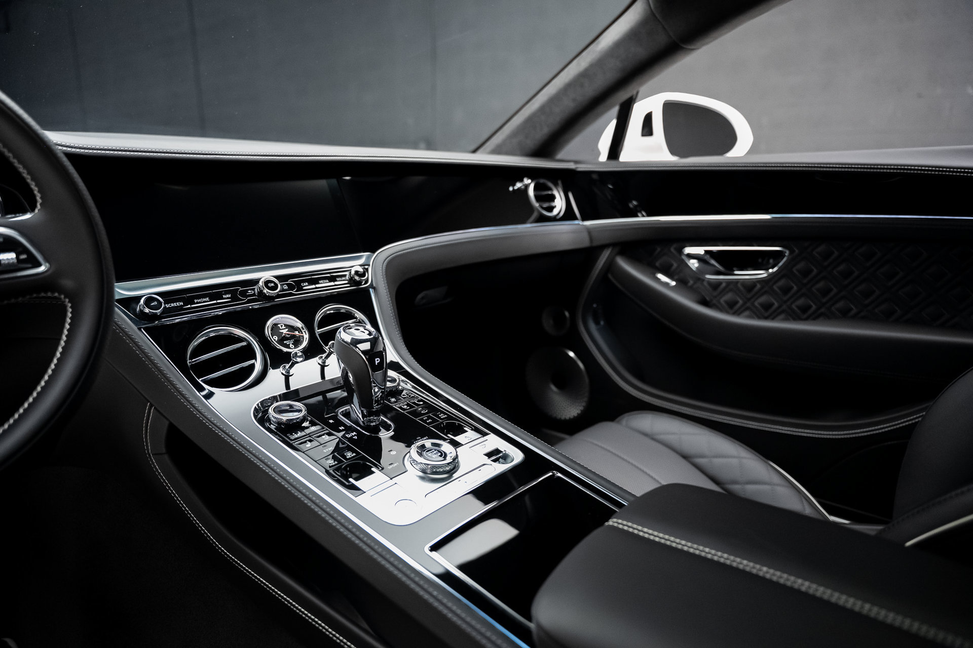 Used 2022 Bentley Continental GT AWD/4WD image 42