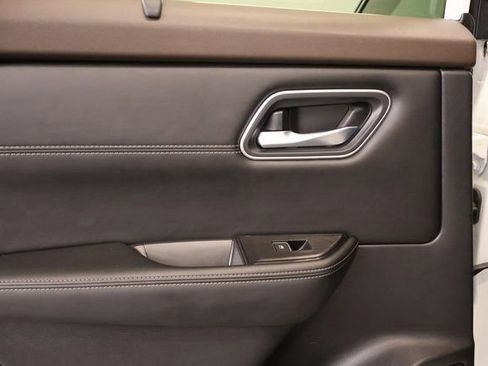 Certified 2023 Nissan Rogue Platinum w/ Platinum Premium Package FWD image 28