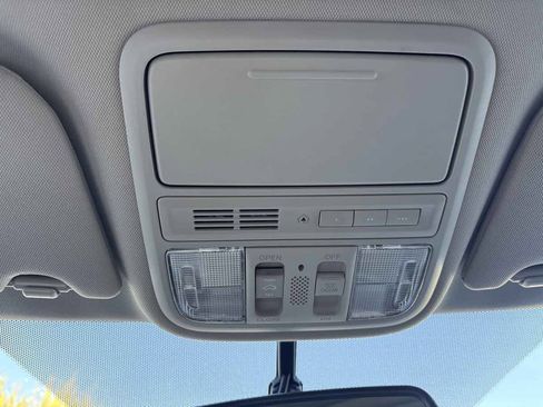 Used 2013 Honda Odyssey Touring Elite image 26