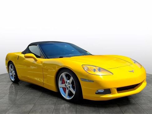 Used 2005 Chevrolet Corvette Convertible w/ Preferred Equipment Group RWD image 1