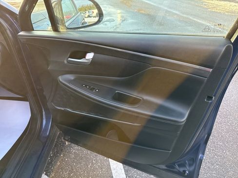 Used 2023 Hyundai Santa Fe SEL w/ Premium Package image 11