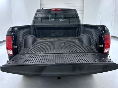 Used 2017 RAM 1500 Classic SLT image 21