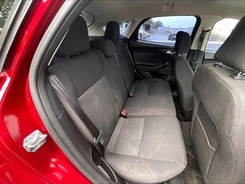 Used 2016 Ford Focus SE w/ Reverse Sensing Package FWD image 24
