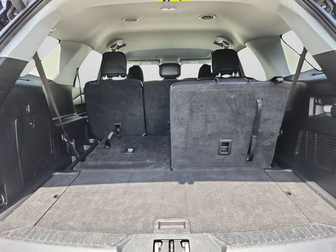 Used 2023 Ford Explorer XLT w/ Equipment Group 202A AWD/4WD image 16