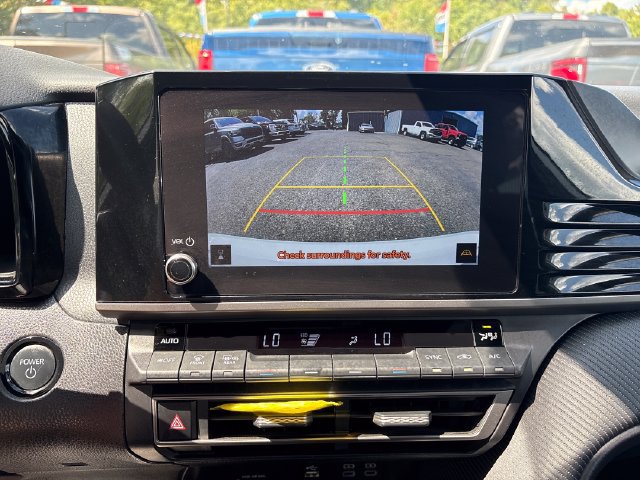 Used 2025 Toyota Camry SE FWD image 15