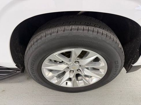 Used 2024 Chevrolet Suburban Premier image 6