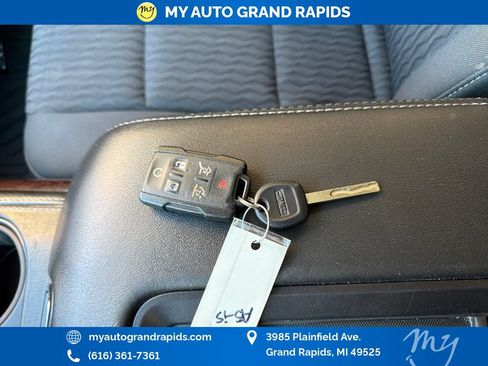 Used 2019 GMC Yukon SLE w/ Convenience Package AWD/4WD image 35