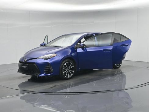 Used 2017 Toyota Corolla SE w/ Carpet Mat Package (TMS) FWD image 28