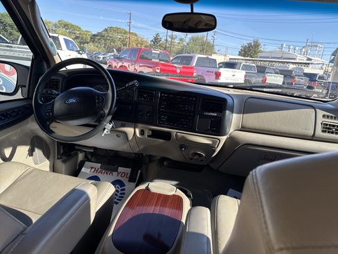 Used 2005 Ford Excursion Limited image 15