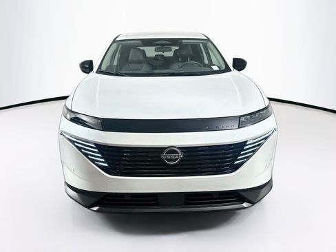 Used 2025 Nissan Murano SV AWD/4WD image 2