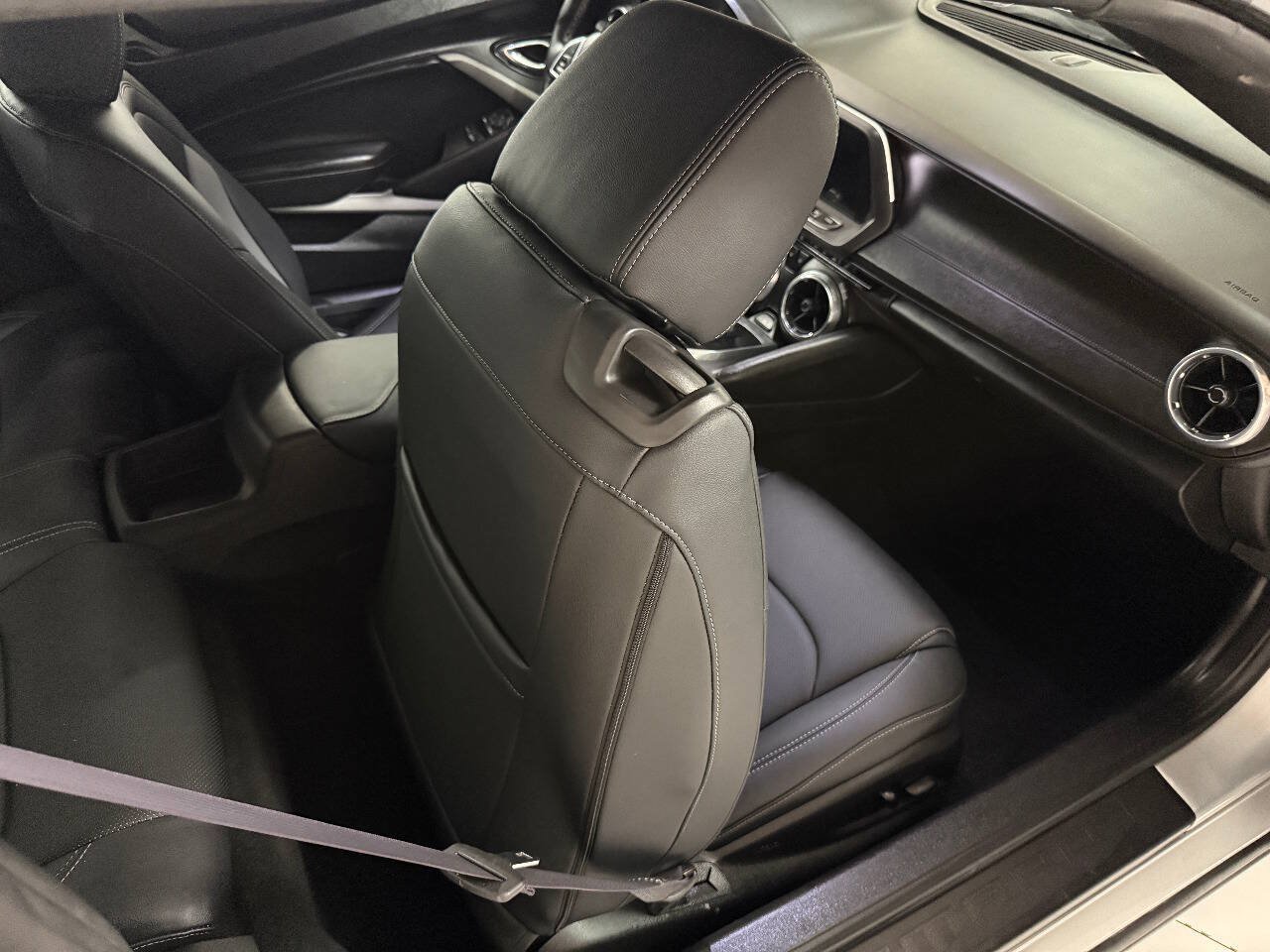 Used 2017 Chevrolet Camaro SS RWD image 31