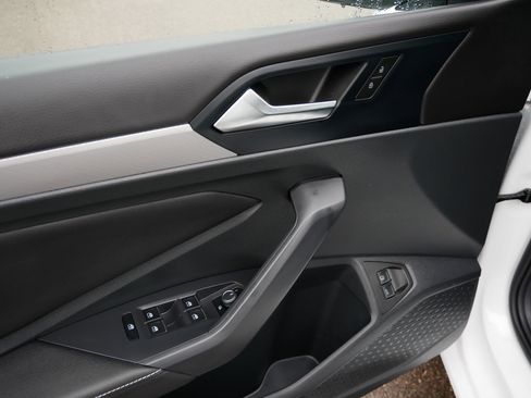 Used 2024 Volkswagen Jetta Sport image 20