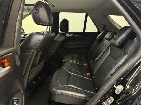 Used 2013 Mercedes-Benz ML 350 ML 350 Sport Utility 4D image 18