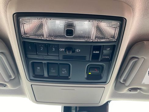 Used 2023 Toyota 4Runner Limited image 20