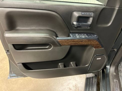 Used 2017 GMC Sierra 1500 Denali w/ Denali Ultimate Package image 10