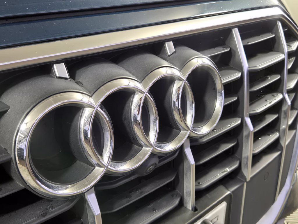Used 2021 Audi Q7 3.0T Premium Plus w/ Premium Plus Package AWD/4WD image 6