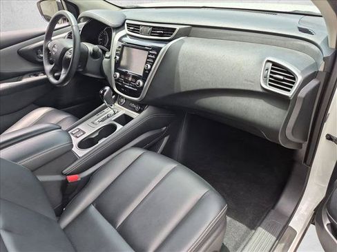 Certified 2024 Nissan Murano SV w/ SV Midnight Edition Package FWD image 21