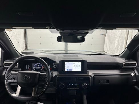 Used 2025 Toyota 4Runner SR5 image 39