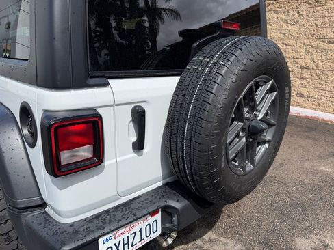 Used 2024 Jeep Wrangler Sport S AWD/4WD image 12