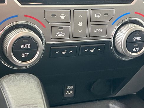 Used 2016 Toyota Tundra Limited image 21