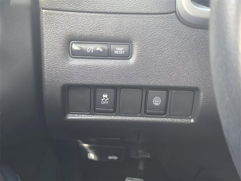 Used 2020 Nissan Murano SV image 24