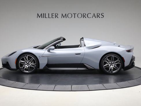 Used 2023 Maserati MC20 Spyder image 3