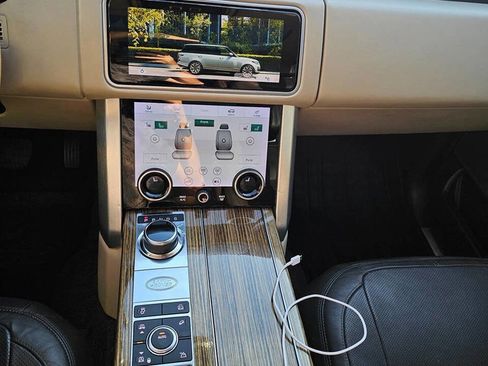 Used 2018 Land Rover Range Rover Supercharged AWD/4WD image 15