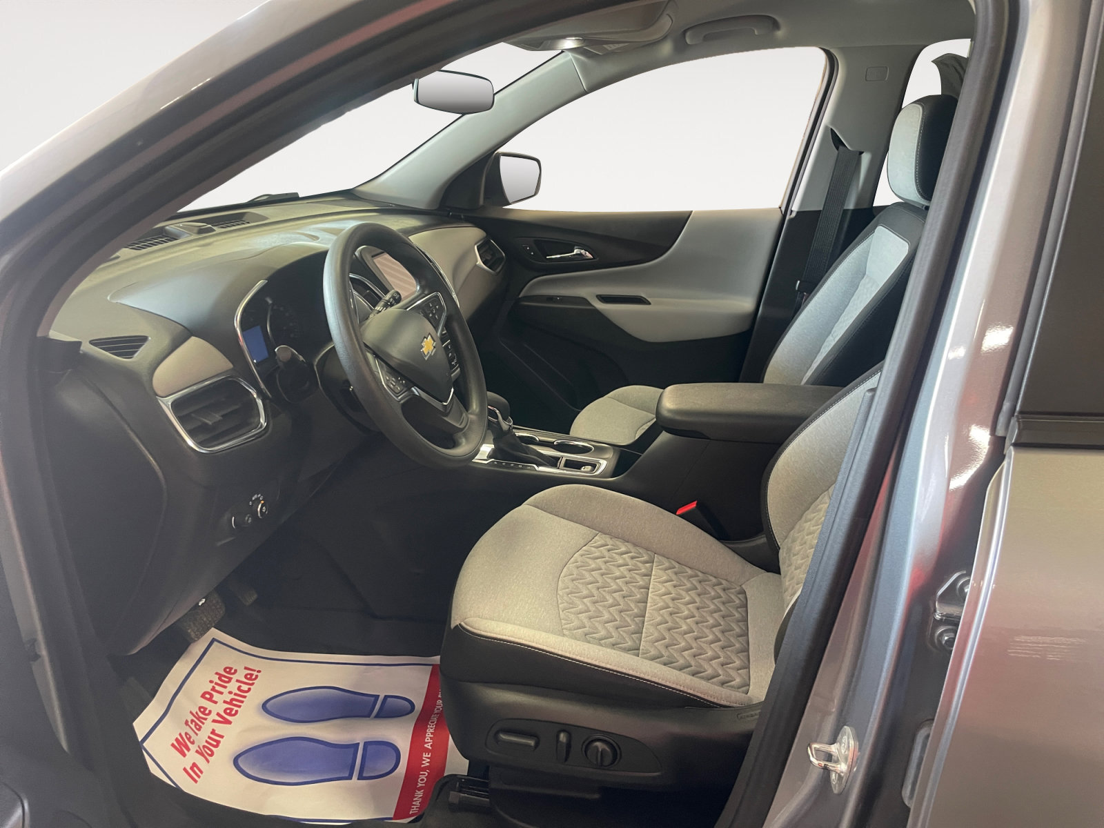 Used 2024 Chevrolet Equinox LS w/ LS Convenience Package AWD/4WD image 9