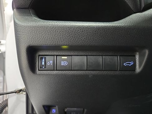 Used 2022 Toyota RAV4 SE w/ Carpet Mat Package (TMS) AWD/4WD image 28