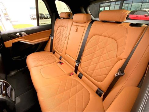 Used 2023 BMW X5 sDrive40i w/ M Sport Package image 21