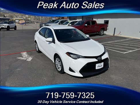 Used 2018 Toyota Corolla LE image 1