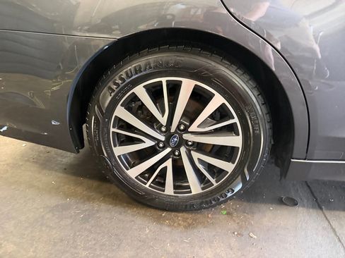 Used 2018 Subaru Legacy 2.5i Premium w/ Eyesight & BSD & Rcta & HBA AWD/4WD image 27