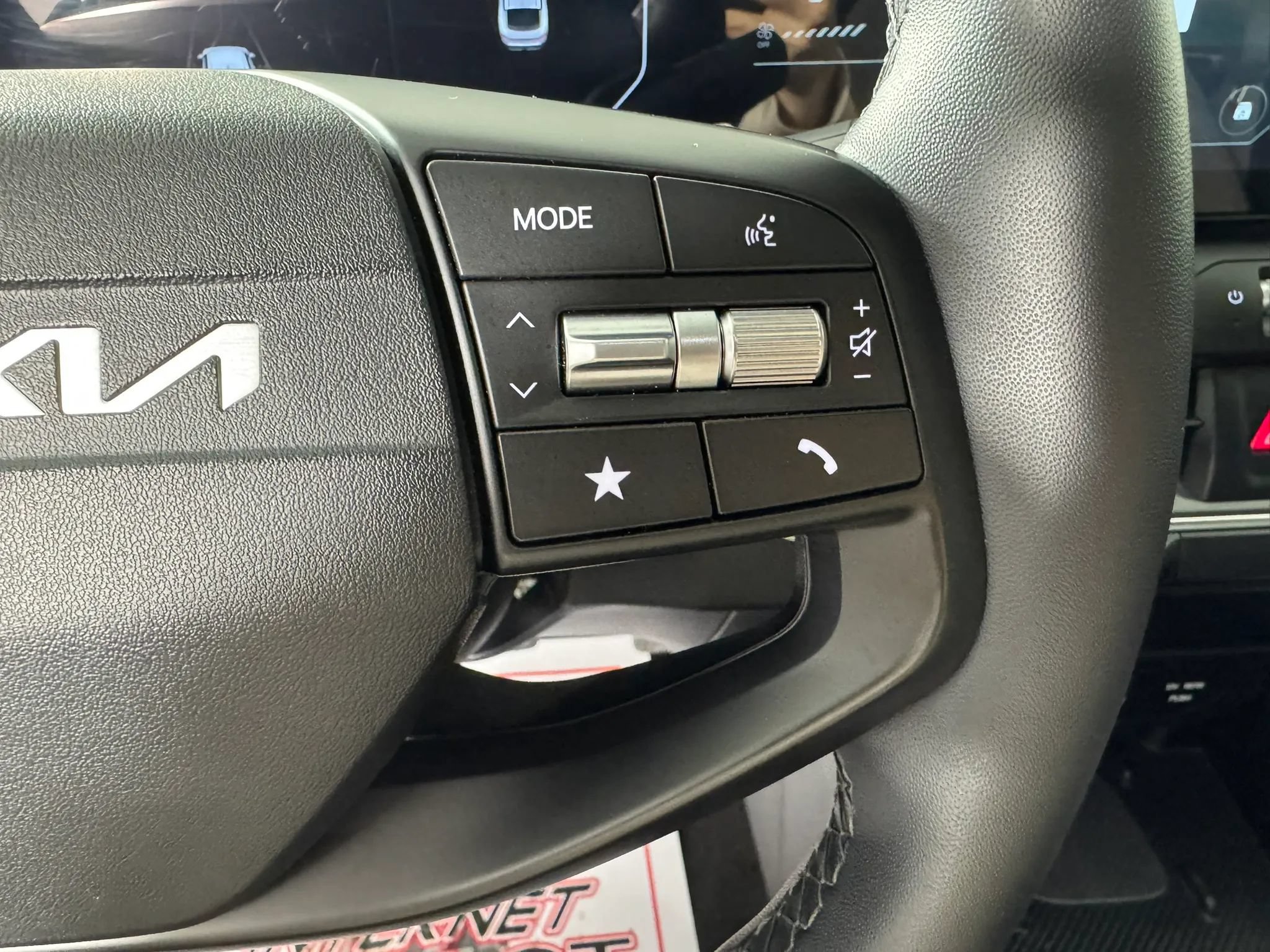 Used 2025 Kia K4 EX FWD image 16