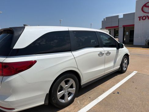 Used 2019 Honda Odyssey EX-L image 2