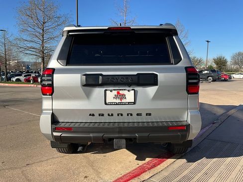 New 2026 Toyota 4Runner SR5 image 6