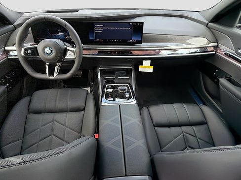 New 2026 BMW i7 xDrive60 AWD/4WD image 15