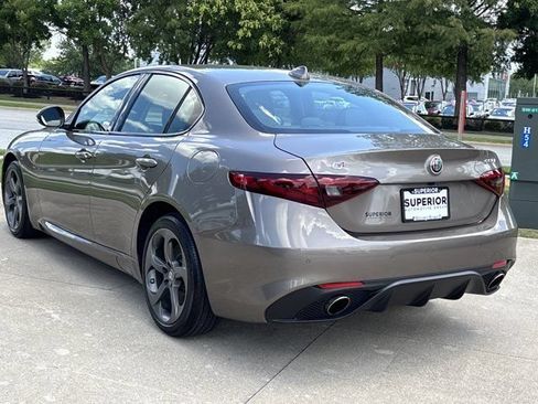 Used 2019 Alfa Romeo Giulia AWD w/ Quick Order Package 22J Sport image 10