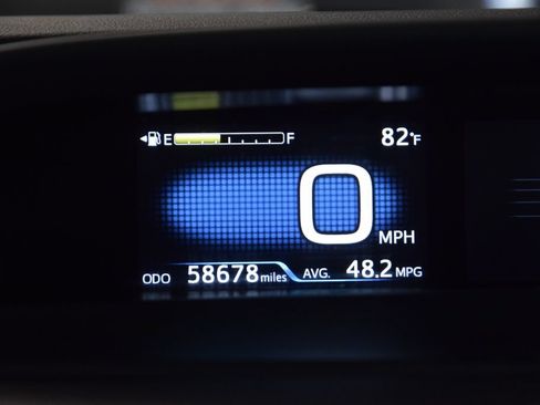 Used 2020 Toyota Prius Prime XLE FWD image 32