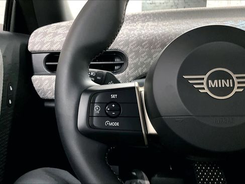 Certified 2025 MINI Cooper S image 20