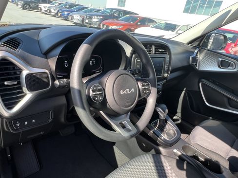 Certified 2023 Kia Soul LX image 21