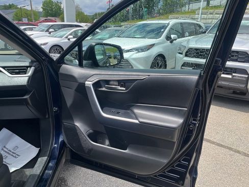 Used 2024 Toyota RAV4 XLE FWD image 13