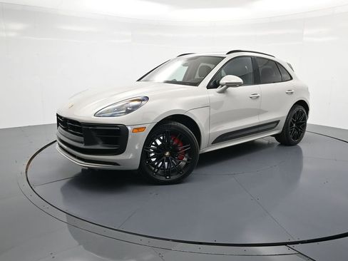 Certified 2023 Porsche Macan GTS AWD/4WD image 39