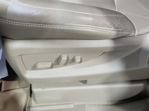 Used 2019 GMC Yukon SLT image 16