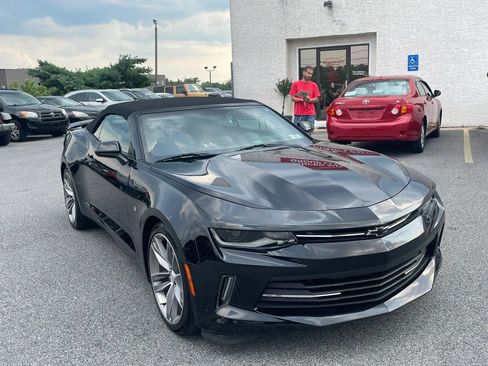 Used 2017 Chevrolet Camaro LT RWD image 4