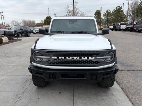 Used 2024 Ford Bronco Badlands image 9