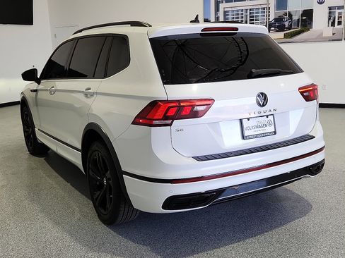 Certified 2023 Volkswagen Tiguan SE R-Line FWD image 4