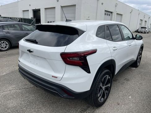 Used 2024 Chevrolet Trax RS image 11